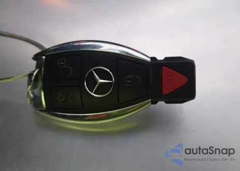 2013 Mercedes-Benz E 350 z USA, uszkodzony, nr VIN WDDHF5KB3DA766288